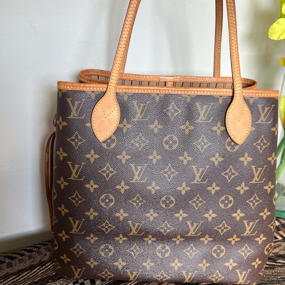 Neverfull MM in Monogram - Picture 13 of 17
